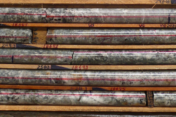 Testemunhos de sondagem da Cabral em Cuiú Cuiú