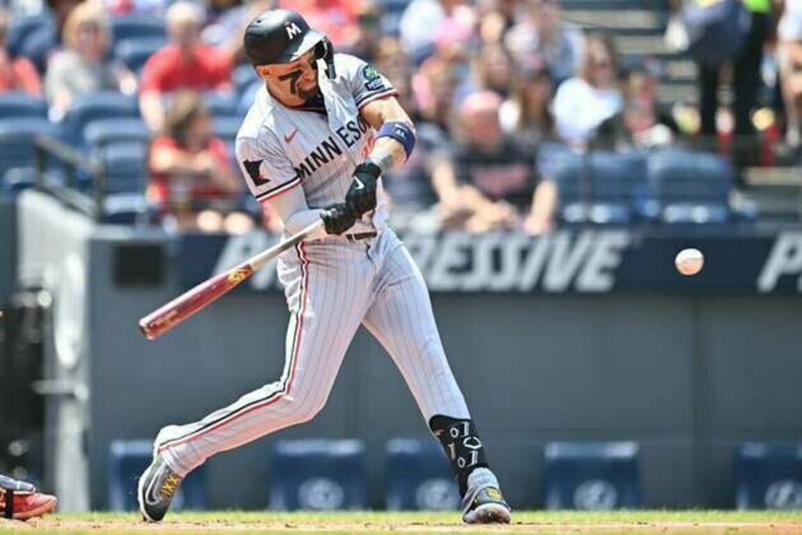 Twins' early splurge highlights win over Guardians