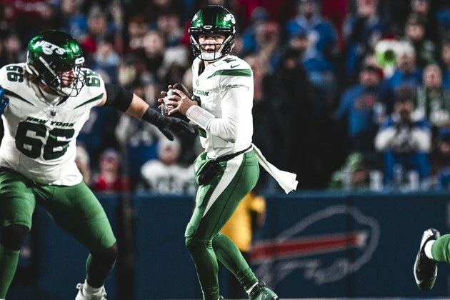 QB Zach Wilson Replaced in Third Quarter of Loss to Buffalo