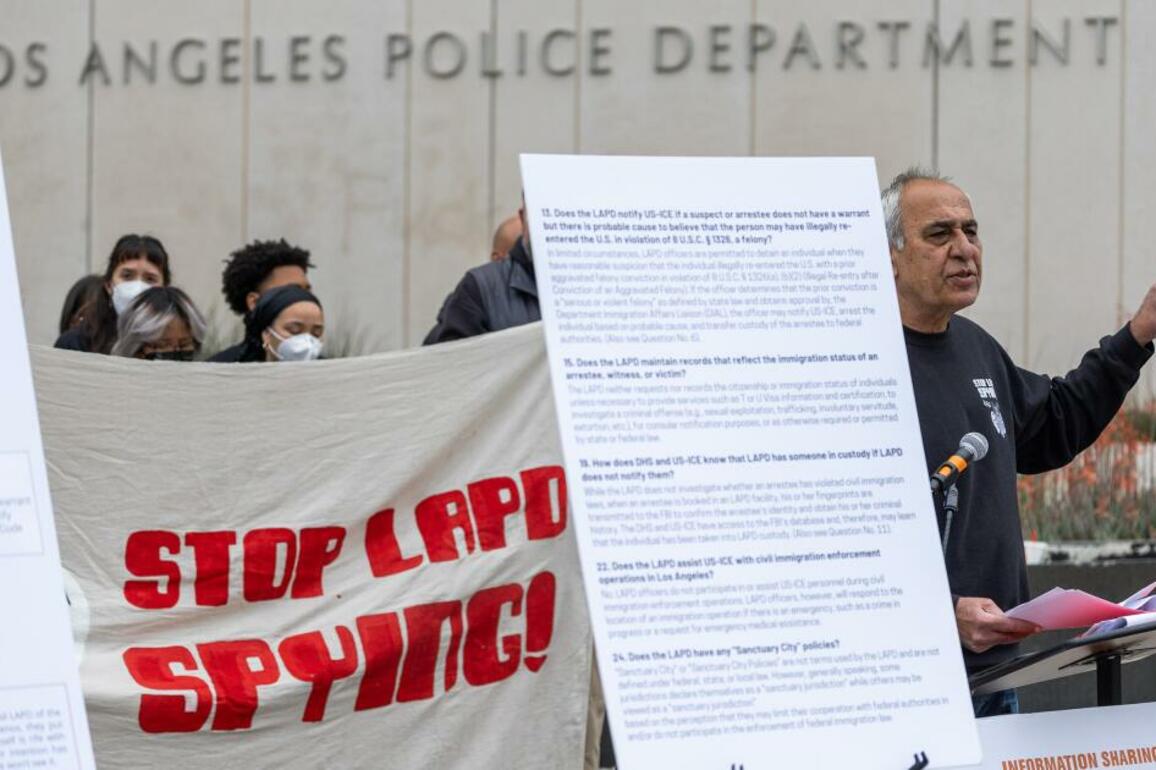 Activists warn Police Commission about ICE access to LAPD data