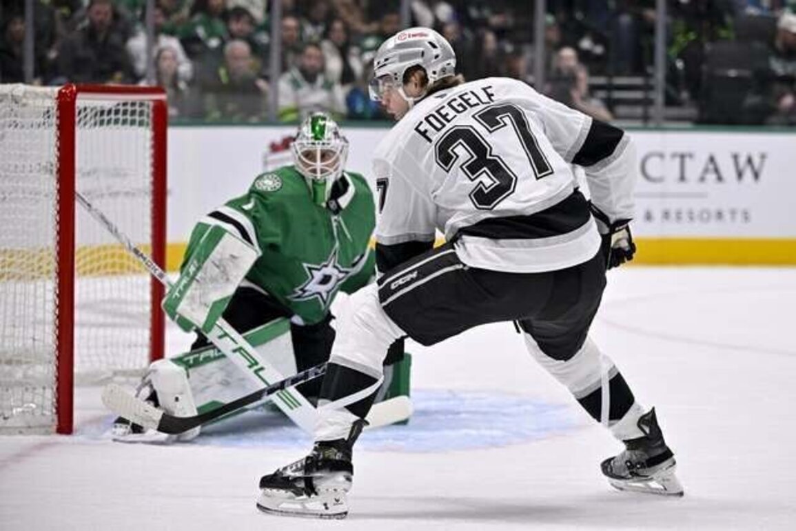 Casey DeSmith, Stars extend Kings' scoring slump