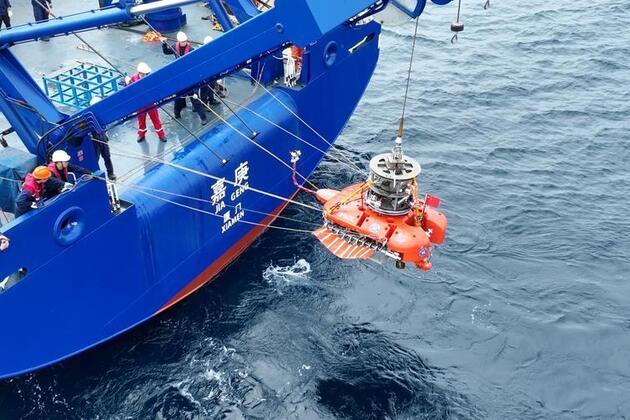Underwater robots battle real-sea blues to boost marine ranching in China