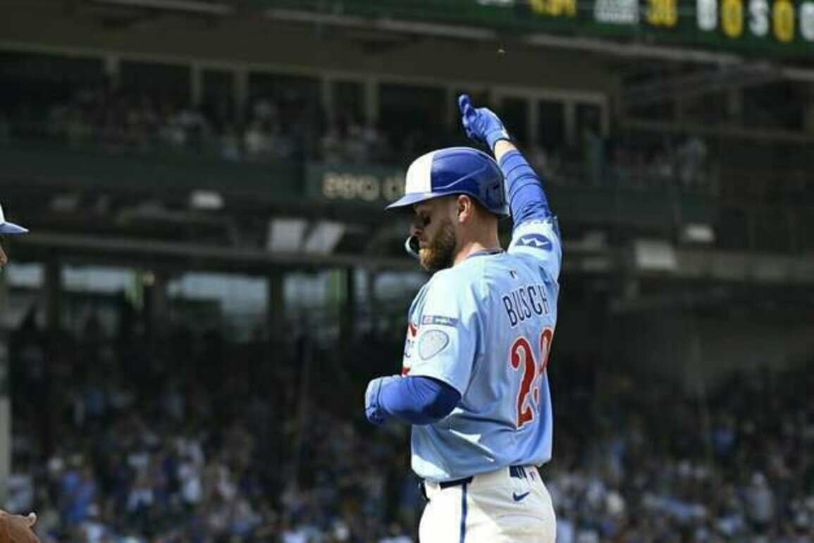 Ian Happ powers Cubs past Rays with 3-hit, 3-RBI game