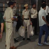 Accused stole 2 to 2.5 lakh rupees from premises: Delhi Police