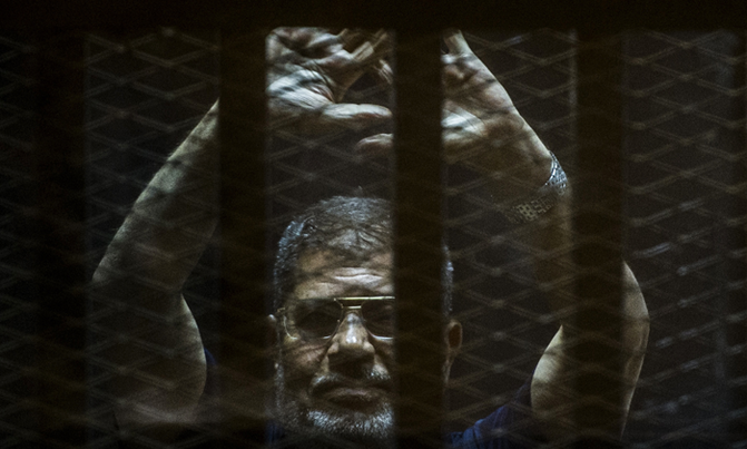Egypt court quashes Morsi life sentence Egypt court quashes Morsi life sentence