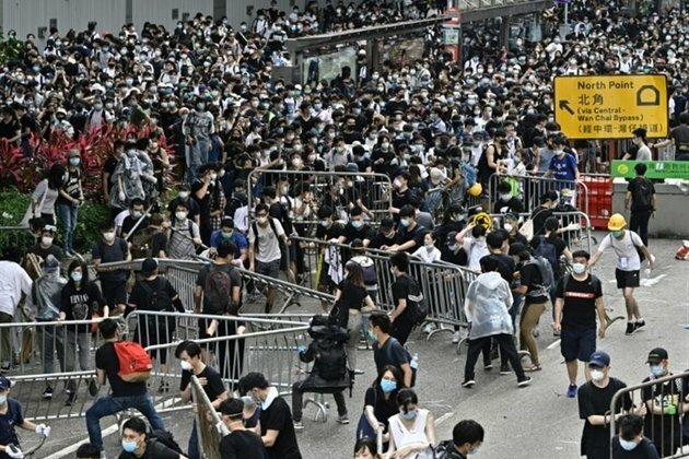 Protests Paralyze Central Hong Kong