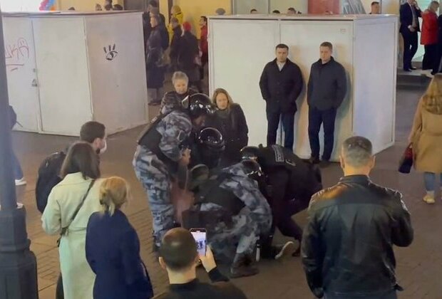 Detentions at unauthorized anti-mobilization protests in Russia