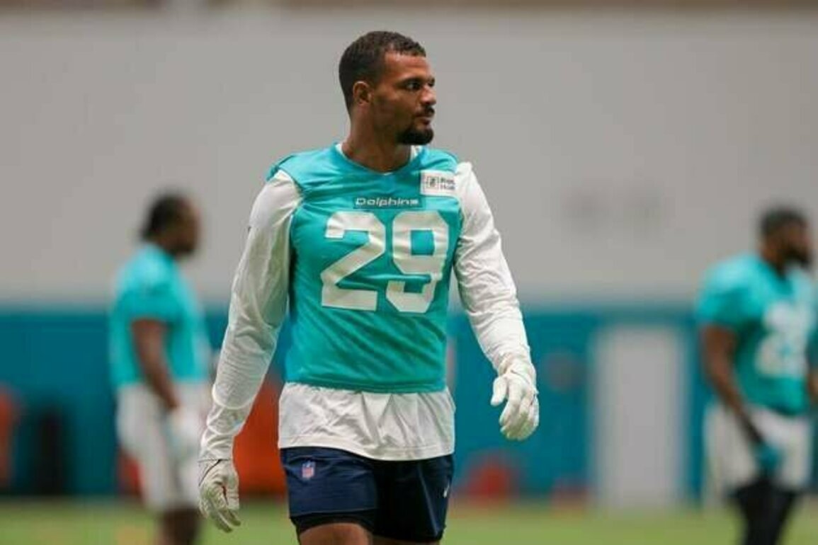 Report: Dolphins, Minkah Fitzpatrick agree to reworked deal