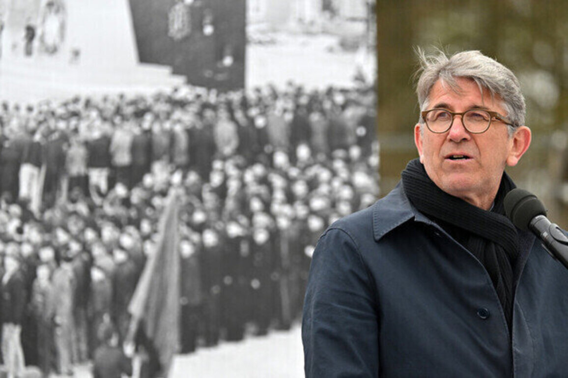 German culture minister labeled fascist at concentration camp event
