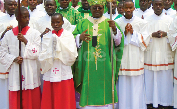 Ssaabasumba Dr. Lwanga n'Abaseminaliyo. Ssaabasumba Dr. Lwanga n'Abaseminaliyo.