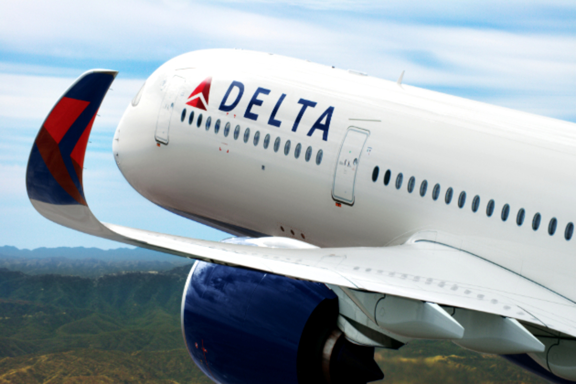 Delta plane suffers engine fire in Orlando, forcing evacuation