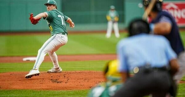 Red Sox starter Hunter Dobbins exits vs. Rays with knee pain