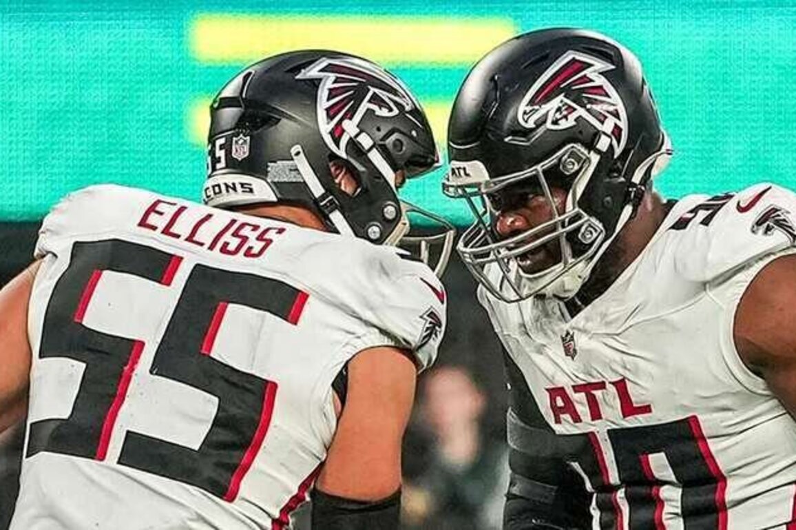 After loss to Jets, Falcons left to 'play for pride'