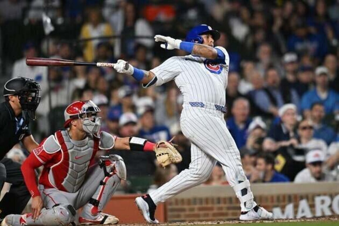 Cubs' big hits back up Edward Cabrera in winning team debut vs. Marlins