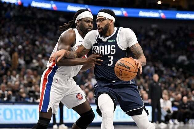 Cooper Flagg scores 23 as Mavericks hang on to edge Pistons in OT