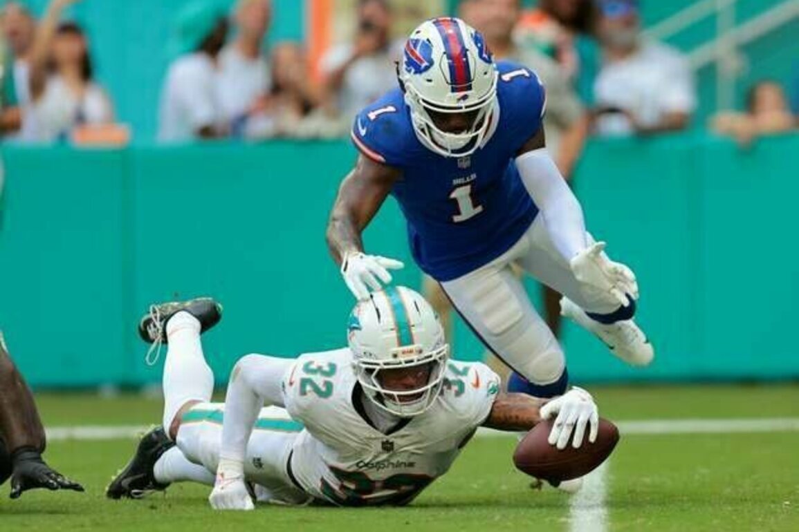 De'Von Achane runs wild as Dolphins emphatically solve Bills