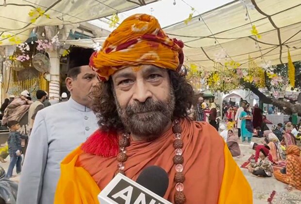 "Wherever you dig, you will find a god," says Lucknow's Swami Saran Maharaj at Ajmer Dargah