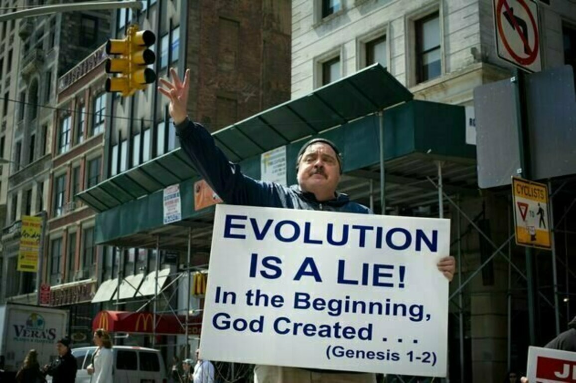 Why many Americans still think Darwin was wrong, yet the British don't