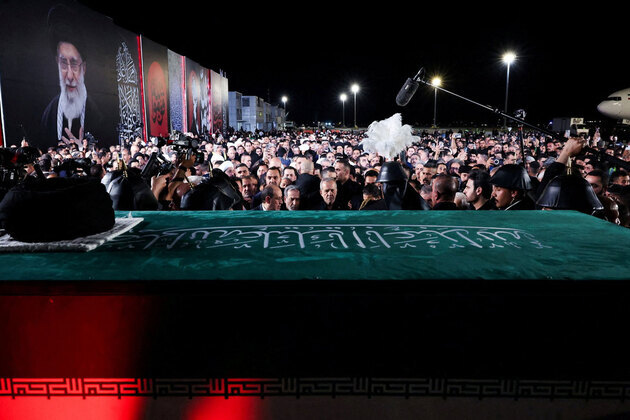 Pezeshkian, Iraqi PM attend reception to receive Ayatollah Khamenei's body in Najaf ahead of funeral ceremonies