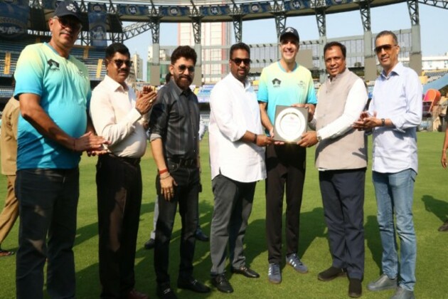 MCA welcomes South Australian Premier Peter Malinauskas as he visits Wankhede Stadium