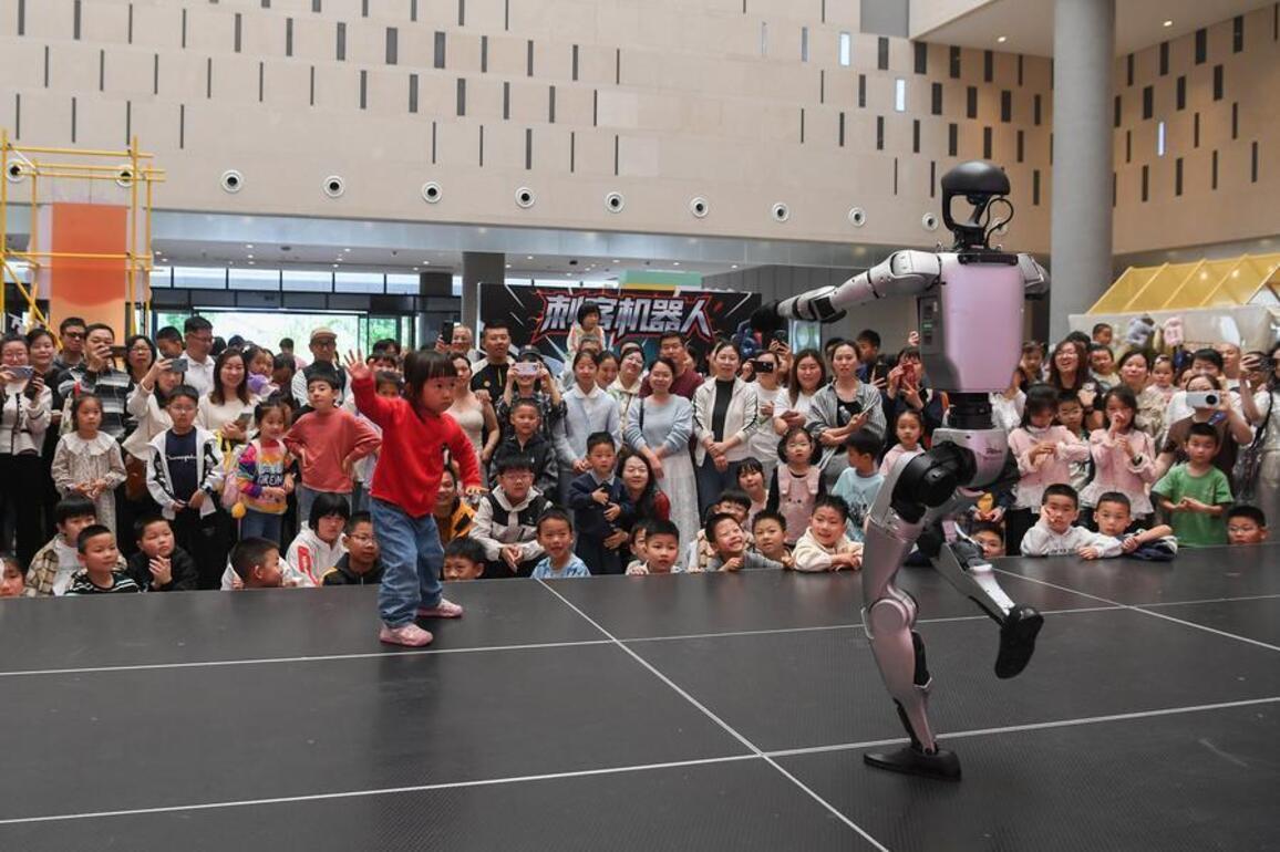 New wave of smart tourism gains traction during May Day holiday