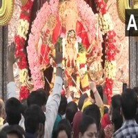 Delhi: Chaitra Navratri festival begins with morning aarti in temples