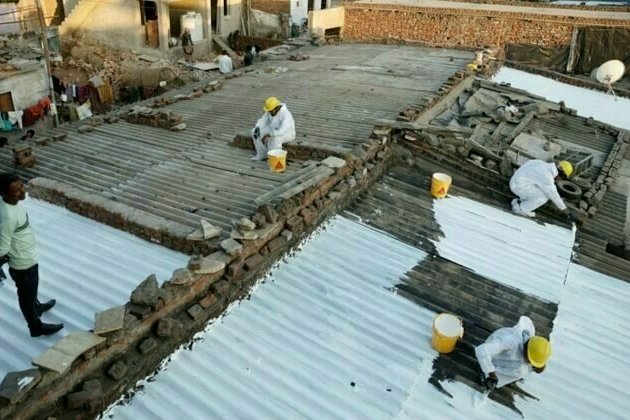 Indian slums get 'cool roofs' to combat extreme heat