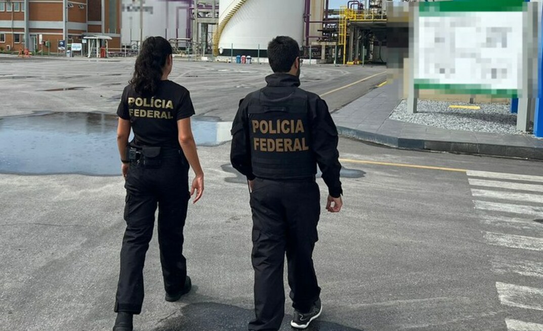 Agentes da PF em operação na sede da Braskem,em Maceió (AL)/Divulgação