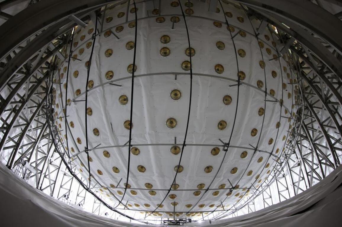 China's ultra-large neutrino detector starts operation to find "ghost particles"