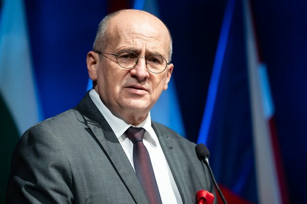 Polish FM dismisses cash-for-visas scandal as fake news