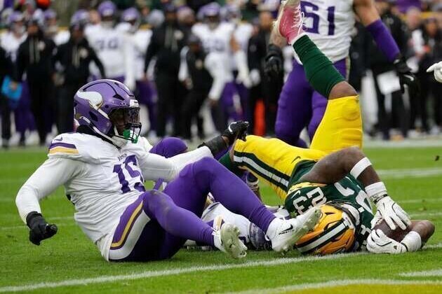 With little at stake, Packers and Vikings take aim at goals