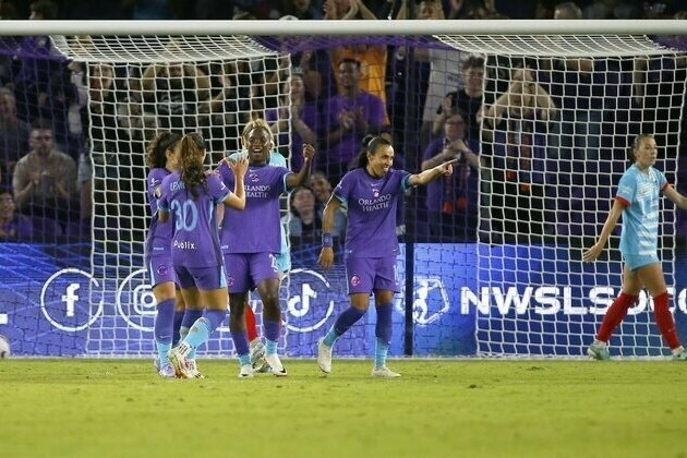 Pride score early, often to begin title defense with blowout of Stars