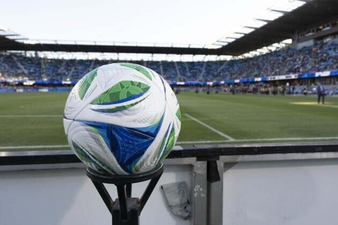 Dynamo sign Matthew Arana, 15, to first-team contract