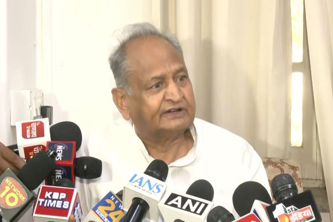 "Reflects endless agony of millions of youth": Former Rajasthan CM Ashok Gehlot on NEET aspirant Pradeep Meghwal death