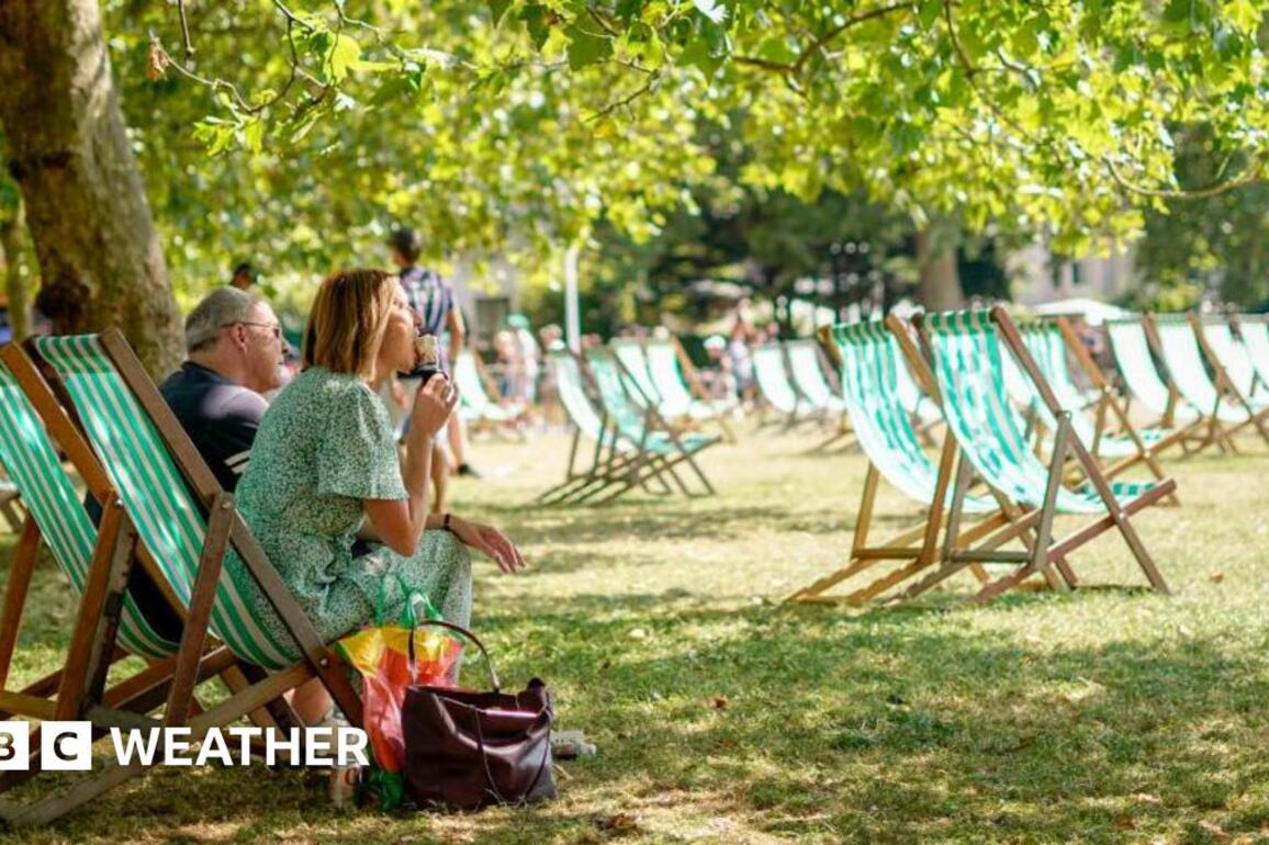 UK weather- Hotter than normal summer more likely says Met Office  - BBC Weather