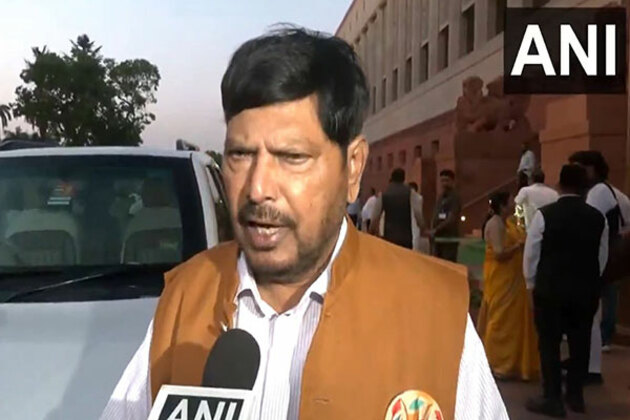 "Kunal Kamra realised what happens after insulting Eknath Shinde": Union Minister Ramdas Athawale
