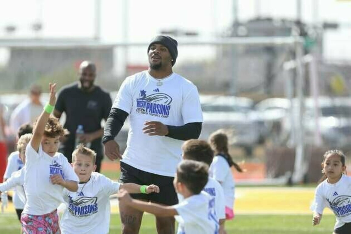 Cowboys: Micah Parsons to 'participate' in camp with contract unsettled