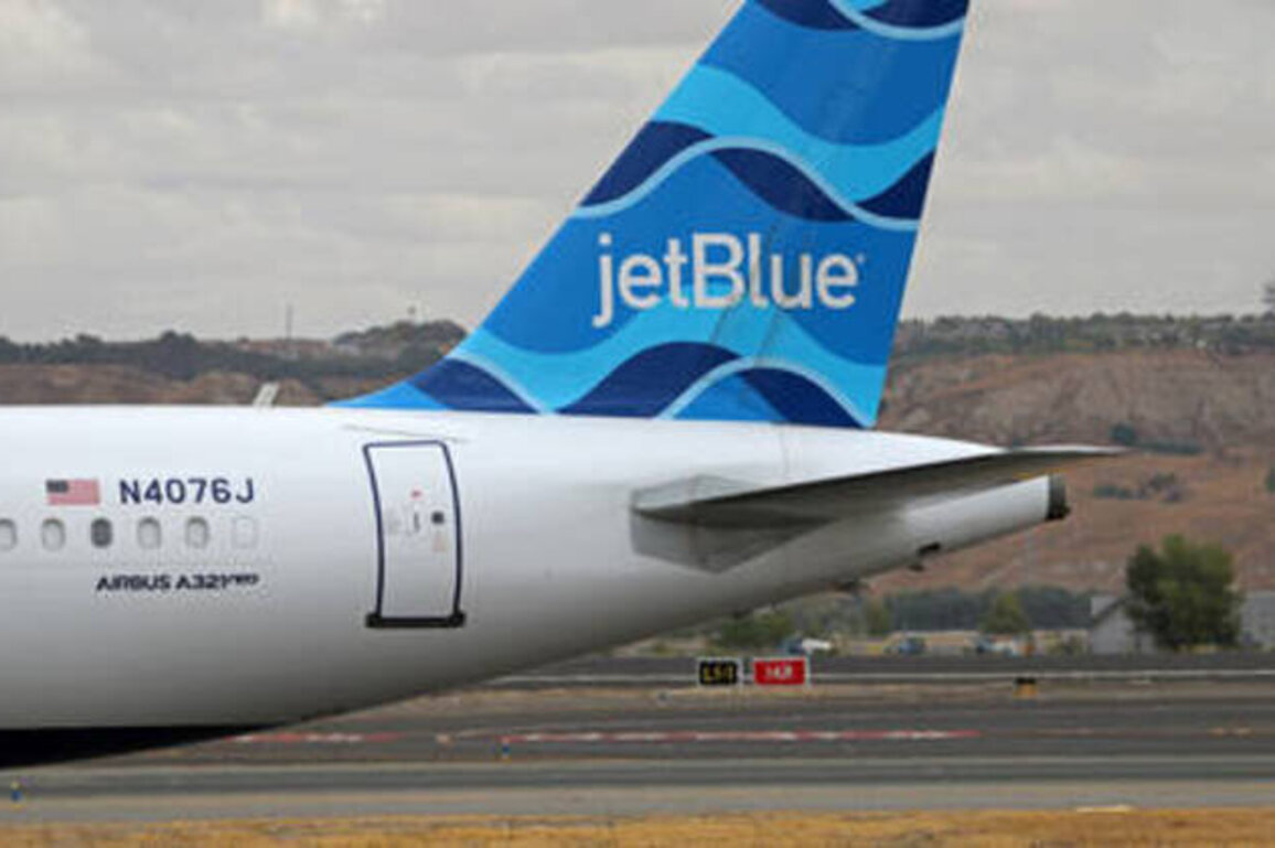 US military plane nearly collides with passenger jet near Venezuela - media