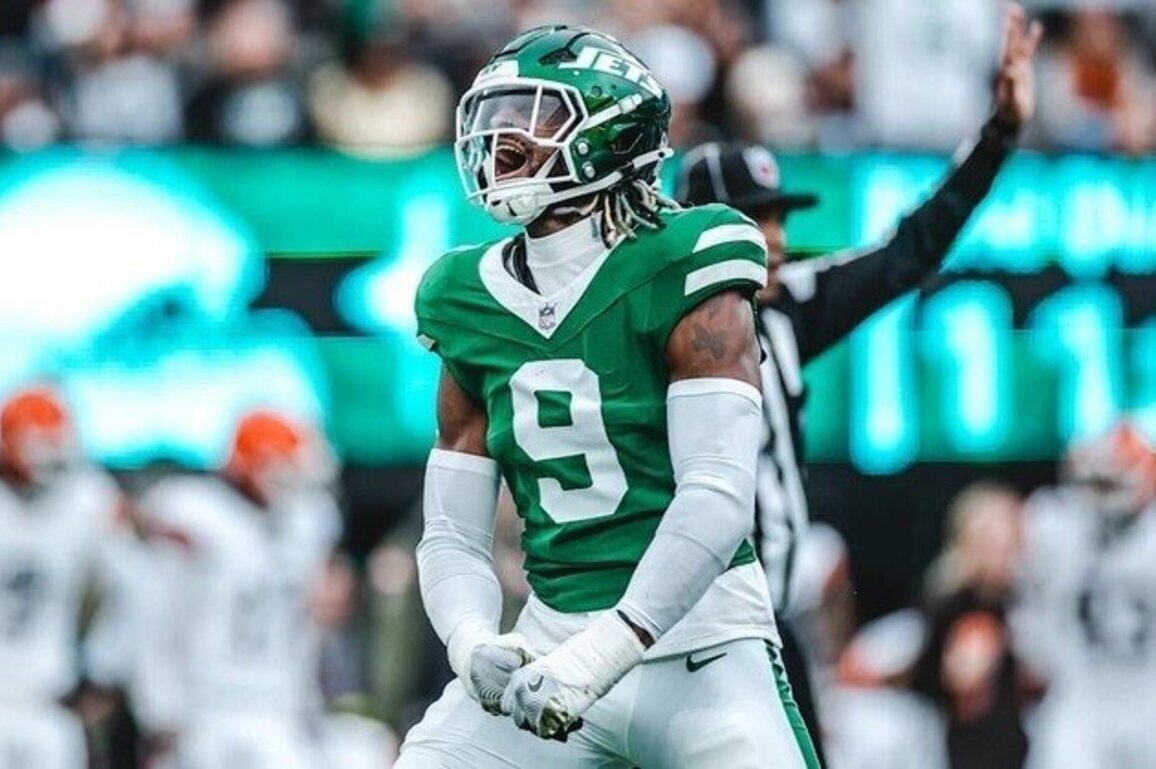 Jets Pick Up Fifth-Year Option on Edge Will McDonald IV