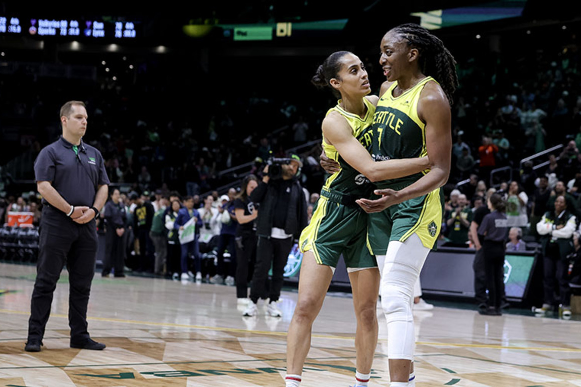 Diggins has double-double as Seattle Storm beat Mercury 77-70