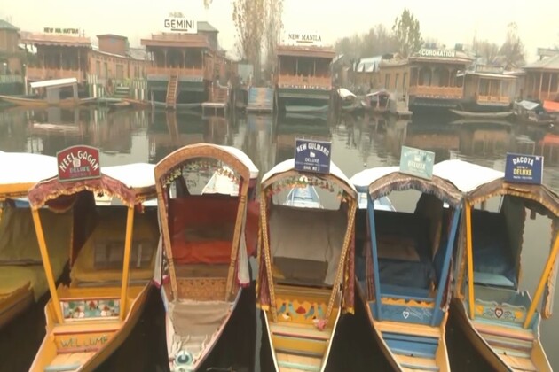 Kashmir: During cold wave, tourists visiting, feeling safe after Pahalgam Attack