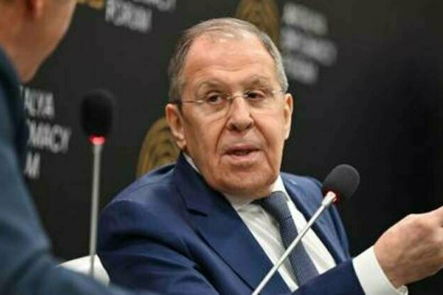 Lavrov brands Zelensky 'pathetic'