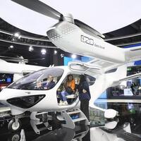 Economy&Life | New mobility products showcased at 8th CIIE