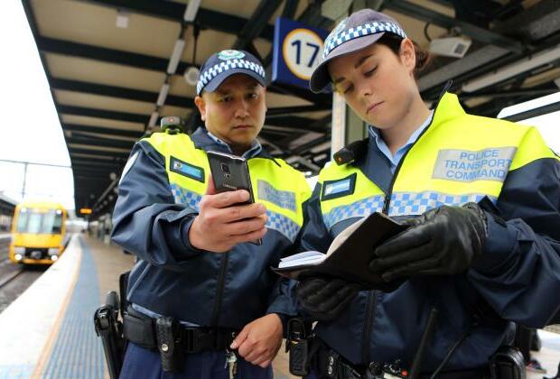 13-year old girl in Blue Mountains offered lift by two men