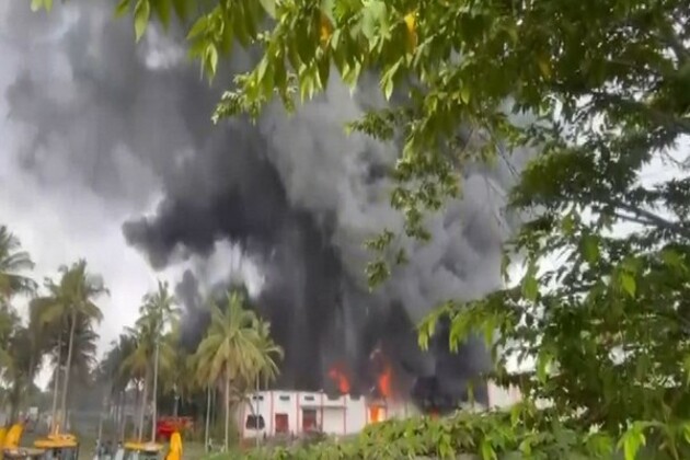 Karnataka: Massive Fire engulfs oil warehouse near Nelamangala