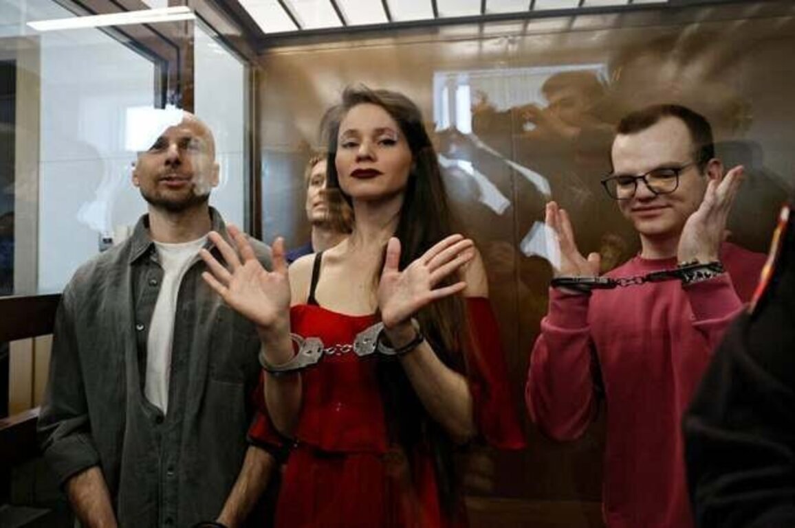Russia: Crackdown on Dissent Escalates