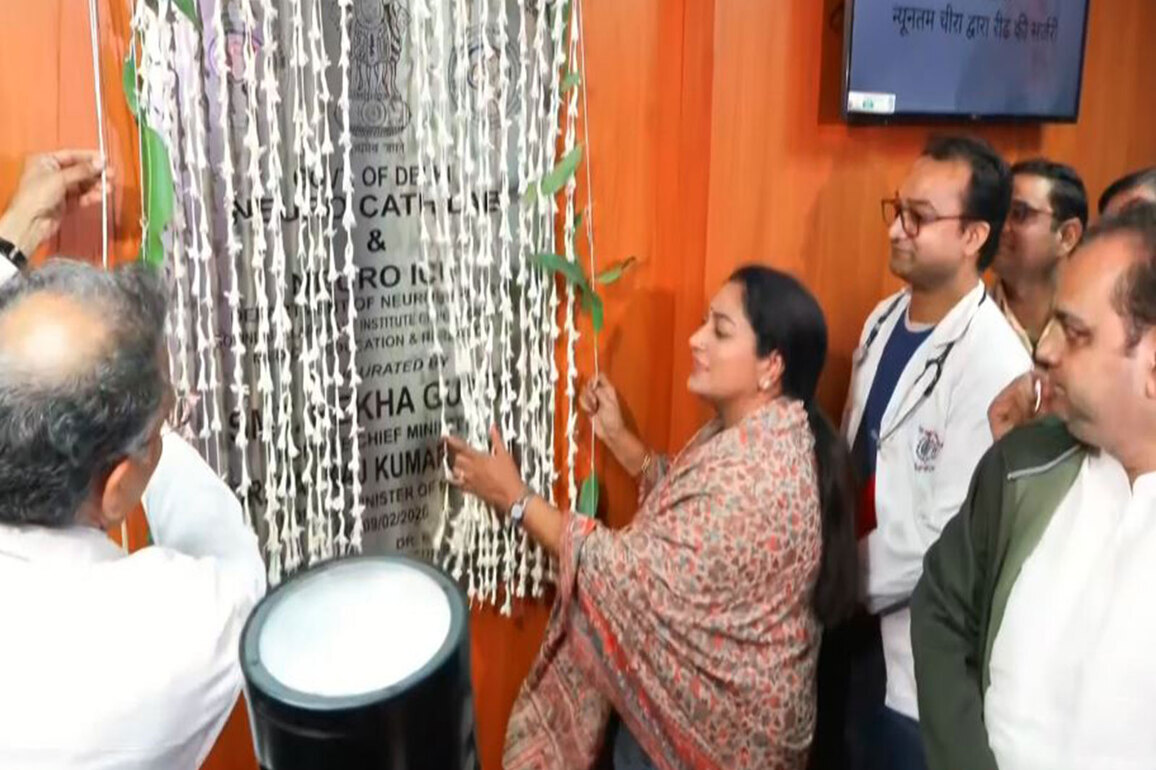 Delhi CM Rekha Gupta and Health Minister Pankaj Singh inaugurate CT scan facility, cath lab at GB Pant Hospital