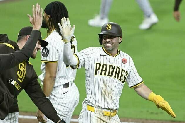 Padres chase encore after extra-inning win over Marlins