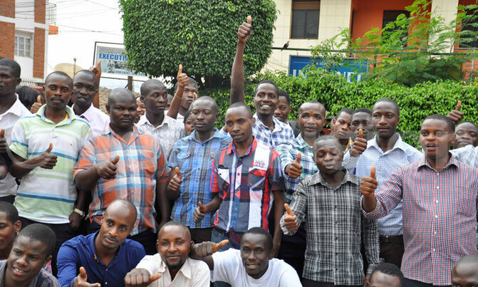 400 Mbabazi district coordinators cross to NRM 400 Mbabazi district coordinators cross to NRM