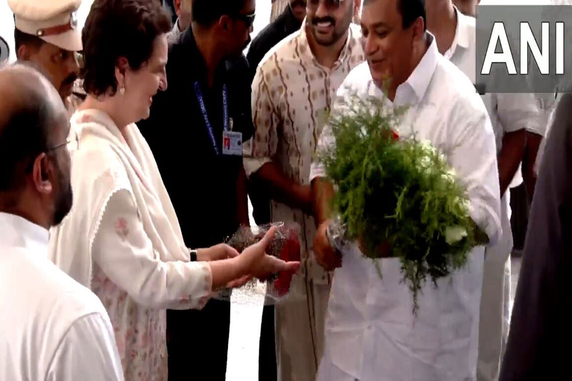 Kerala: Priyanka Gandhi meets Bishop of Thamarassery, man-animal conflict and representation of minorities in Parliament among main issues discussed